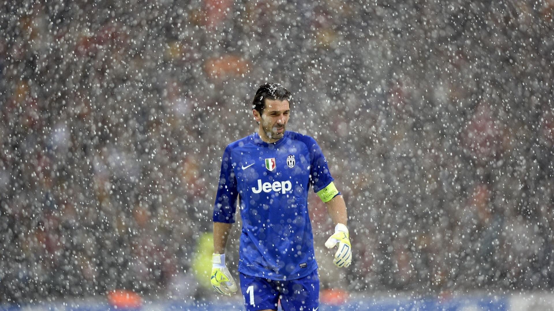 2026世界杯预选赛激战正酣,多支豪门球队提前锁定席位,亚洲区竞争白热化