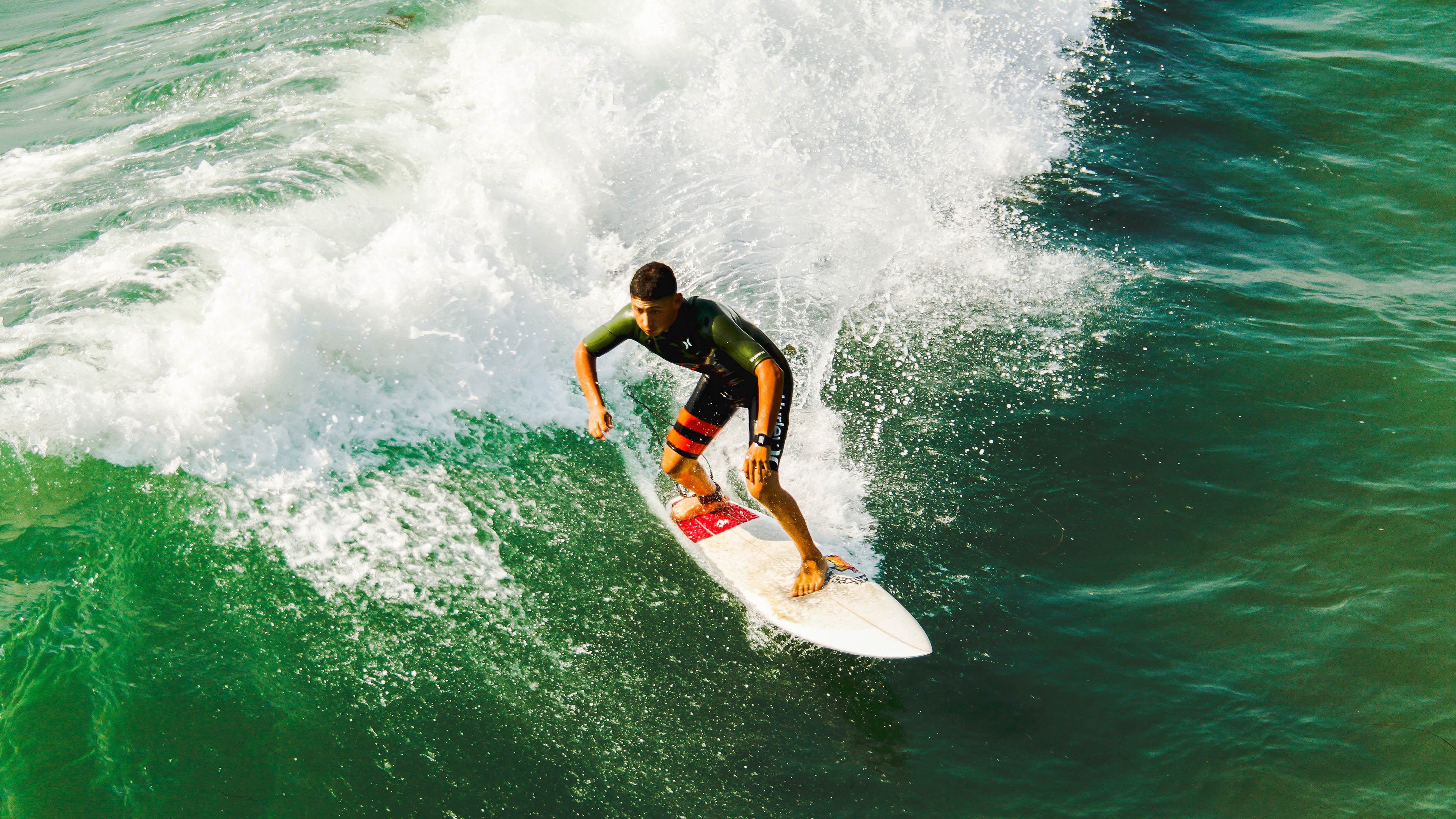 温网2024,阿尔卡拉斯逆转夺冠,斯瓦泰克女单封后