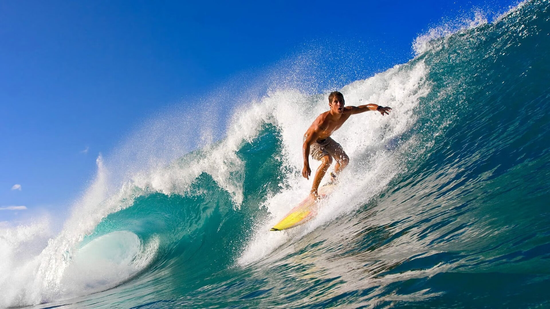 中超联赛激战正酣,争冠保级悬念迭起,本土新星闪耀赛场